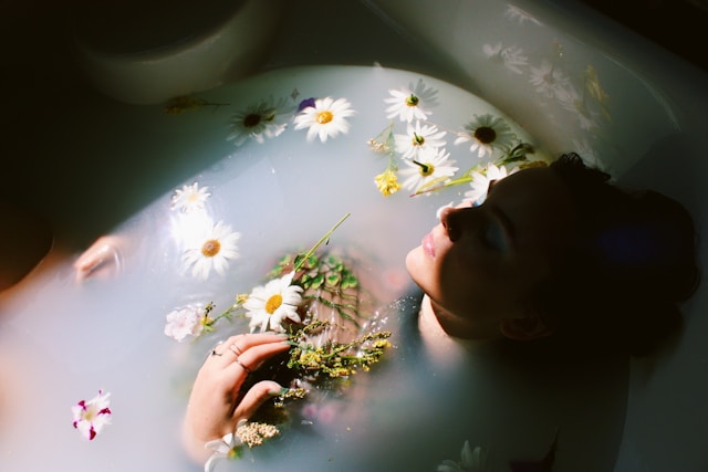 Reconnecting with Our Bodies in Chronic Illness Reconnecting with Our Bodies in Chronic Illness